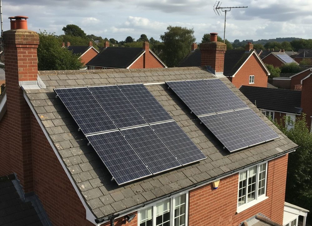 How Many Solar Panels Do I Need For 1000 kWh Per Month? | EE Renewables